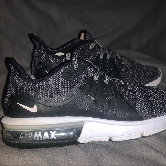 Nike Air Max women’s 8.5 like new - Picture 3 of 5